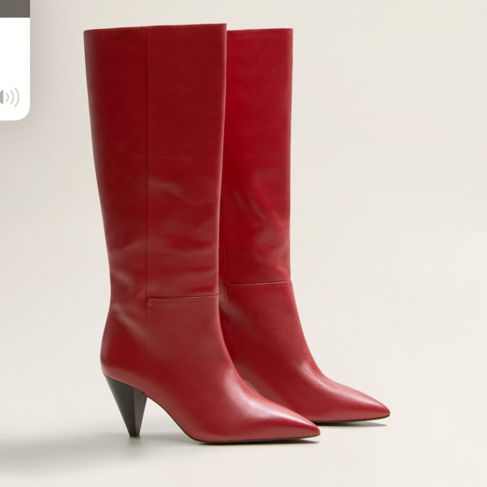 Fierce red knee boots... genuine leather!